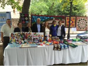 Ceniceros señala que la Fiesta de las almazuelas de Pradillo ensalza la artesanía textil de la sierra riojana