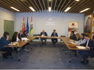 El Consejo Riojano de Artesanía autoriza dos nuevos oficios: confección de bolsos de tela y los trabajos con corcho y material reciclado