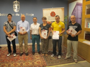 Entrega de 9 nuevos carnés de artesanos a empresas y artesanos individuales de La Rioja