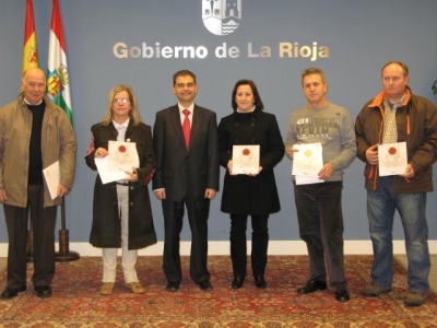 Entrega de carnets a artesanos