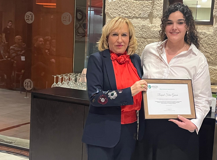 foto web entrega diploma