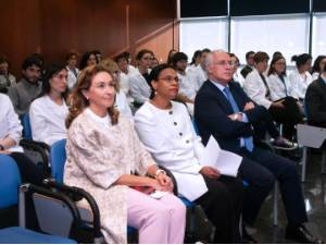 Ceniceros subraya que el CIBIR se va a convertir en un importante nodo del conocimiento con la apertura del Centro de Documentación en Bioética