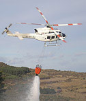 Helicóptero en lucha contra incendio